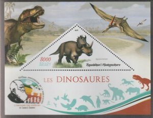 MADAGASCAR - 2019 - Species, Dinosaurs #2-Perf De Luxe Sheet-MNH-Private Issue