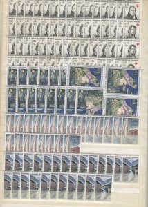 France Accumulation MNH CV$18400.00 1960-1999 Wholesale In 4 Albums