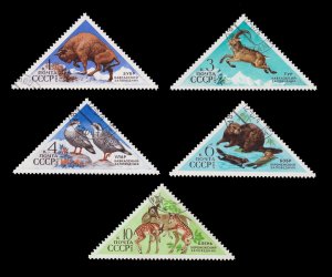 RUSSIA 1973 TRIANGULAR STAMP SET SCOTT # 4093 - 97.  CTO