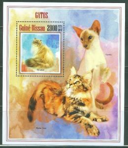 GUINEA BISSAU 2014 CATS OF THE WORLD SOUVENIR SHEET