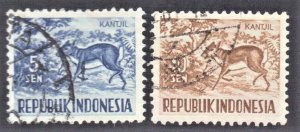 INDONESIA SCOTT #424,425 USED 5s,10s 1956