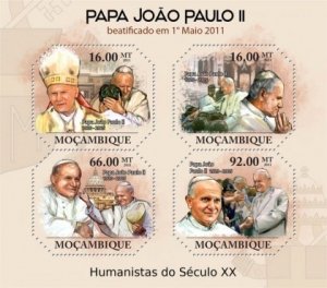 Mozambique - Pope John Paul II - 4 Stamp  Sheet 13A-611