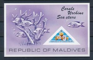 [36722] Maldives 1975 Marine life Corals Sea stars Souvenir Sheet MNH