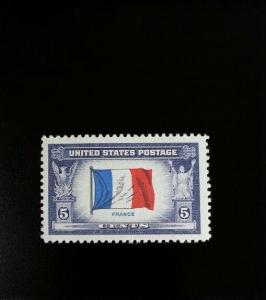1943 5c France Overrun Nation, Flag Scott 915 Mint F/VF NH