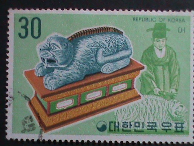 ​KOREA-1974 SC# 886 EU-CROUCHING TIGER-USED TO STOP ORCHESTRA -USED-STAMP VF