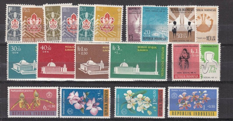 INDONESIA^^^^^sc# B115?B149    MNH SETS ( Great Topicals )$$@ lar1152indo5