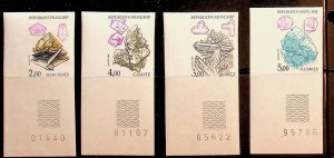 FRANCE Sc 2013-17 NH IMPERF ISSUE OF 1986 - MINERALS - 145EU