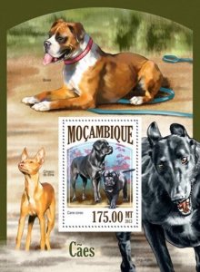 Mozambique - 2013 Dog Breeds On Stamps Stamp Souvenir Sheet 13A-1377