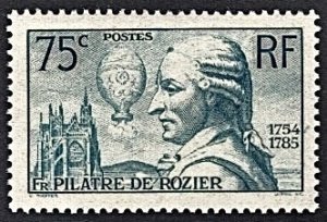 France #308 de Rozier and his balloon 1936 XF NH