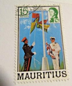 MAURITIUS Sc #462 Θ used, QEII & Flag unfurling, postage stamp, Fine +