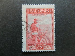 A4P30F58 Argentina 1942-50 WMK RA in Sun Sraight Rays 25c used-