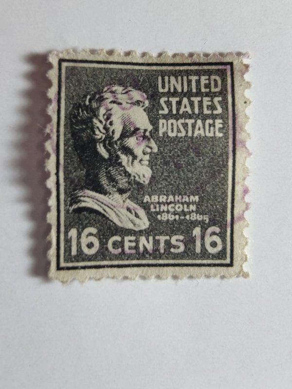 SCOTT #821 USED SINGLE SIXTEEN CENT LINCOLN PRESIDENTIAL ISSUE