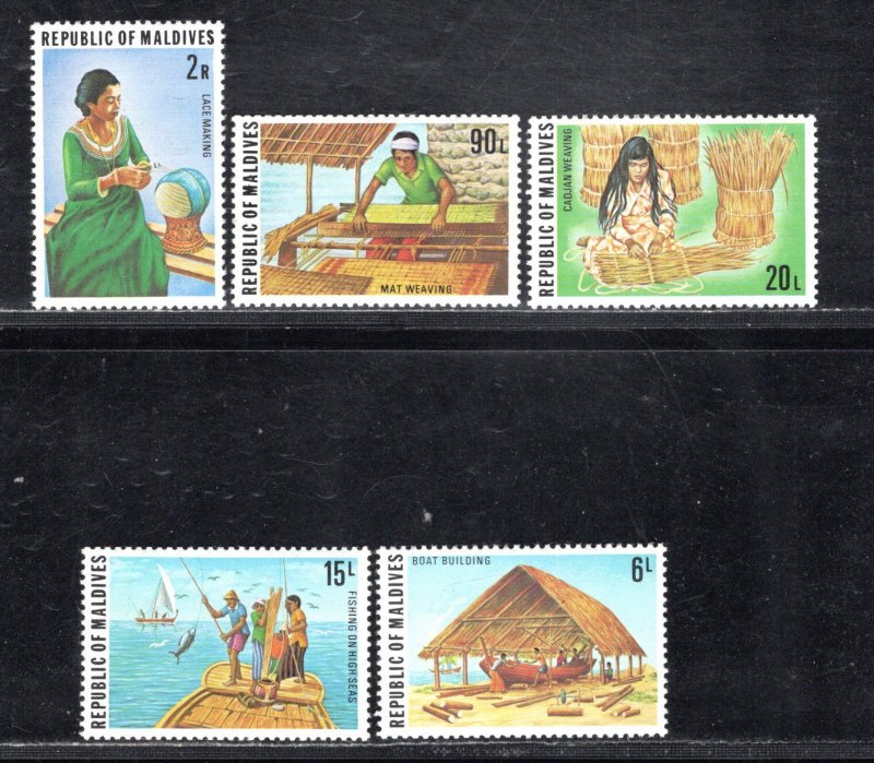 MALDIVE ISLANDS SC# 710-14 FVF/MNH