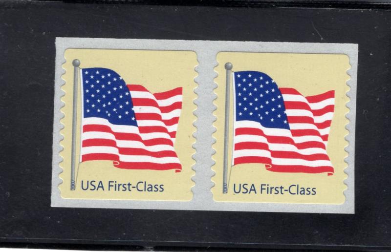 4135 Flag, MNH coil pair