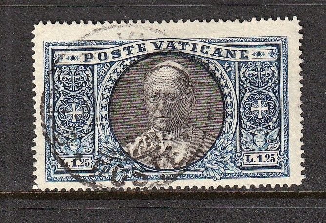 Vatican 1933-1938 - Group of 31 Stamps Used and Mint Hinged