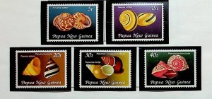 Papua New Guinea Sc 549-553 MNH SET of 1981 - Sea Shells