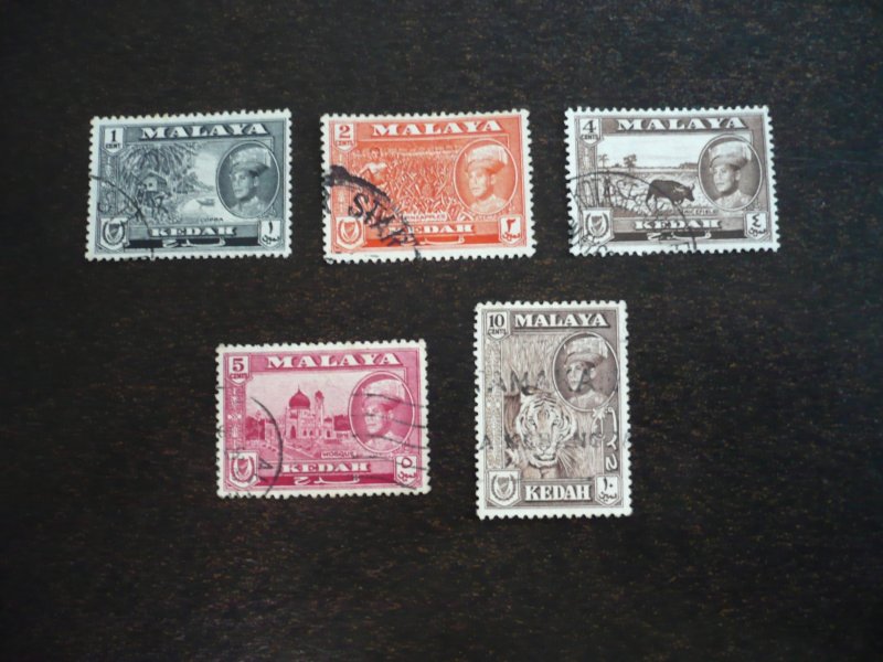 Stamps - Kedah - Scott# 83-86,88 - Used Part Set of 5 Stamps