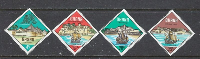 Ghana 301-04 MNH 1967 Castles (ap7902)