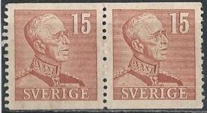 Sweden 302A (used pair) 15(ö) Gustaf V (1942)