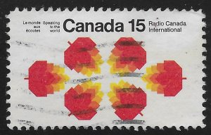 Canada #541 15c Radio Canada International - Maple Leaves