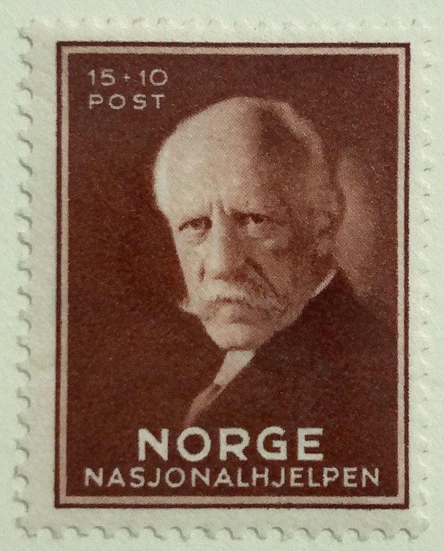 AlexStamps NORWAY #B16 VF Mint 