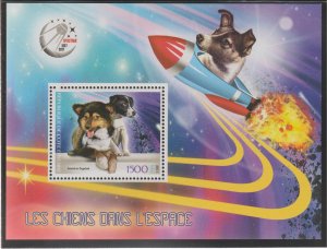 DOGS IN SPACE  perf m/sheet containing one value mnh