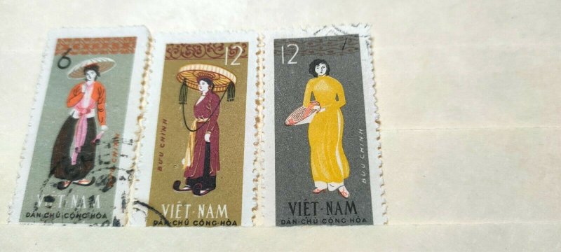 VIETNAM 1964 NATIONAL COTUME II CTO CONDITION.