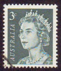 Australia 1966 Sc#396, SG#384 3c Green QE2 Definitive USED.