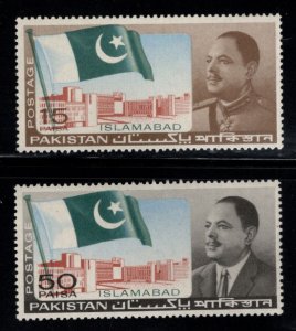 Pakistan Scott 227-228 MNH** Flag stamp set