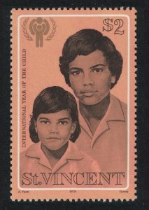 St. Vincent Young Children $2 1979 MNH SG#573