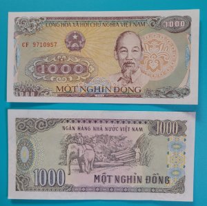 Vietnam Banknote, 1,000 dong, 1988, lightly circ, Ho Chi Minh, elephant logging