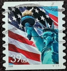 US Scott 3983; used 39c Flag/Liberty from 2006; PNC#V1111; VF centering