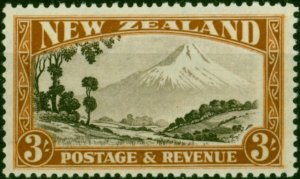 New Zealand 1935 3s Chocolate & Yellow-Brown SG569 V.F MNH (2)