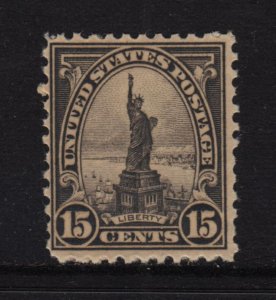 1931 Sc 696 MNH Statue of Liberty fresh mint single Sc CV $12