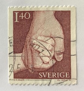 Sweden 1980 Scott 1321 used - 1.40kr,  Care, holding hands