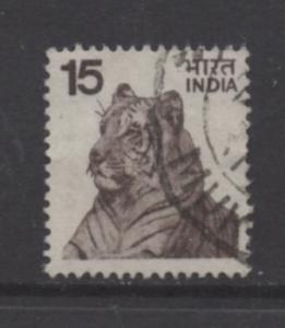 India Scott#  671    used  single