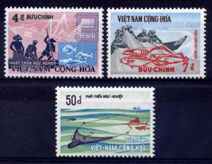 VIETNAM, SOUTH Sc#408-10 1972 Commercial Fishing MNH