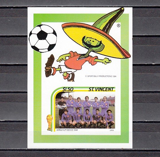 St. Vincent. Scott cat. 952. Soccer/Football Team, IMPERF s/sheet.