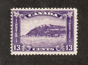 Canada - Unitrade# 201 MNH (1 toned perf)        /         Lot 0824163