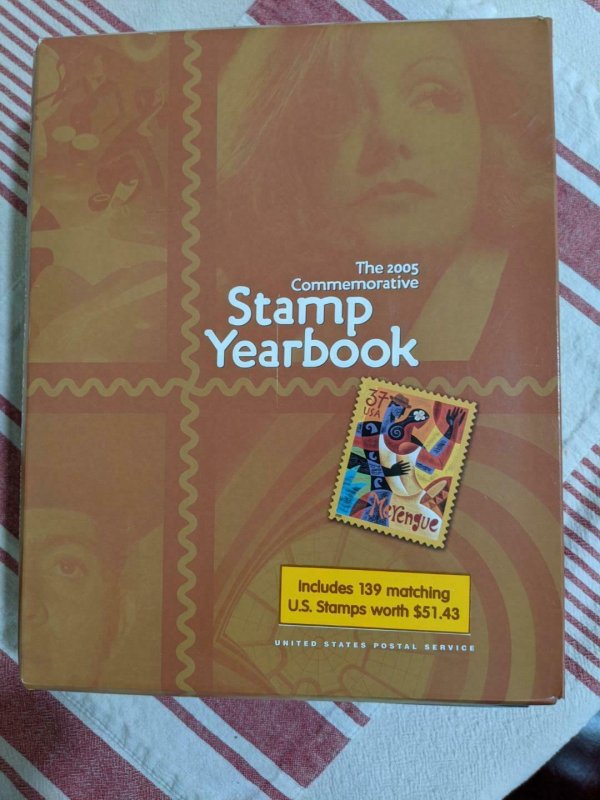 VEGAS - 2005-2010++ USPS Stamp Yearbooks (10 Total) -Excellent! Cond -No Stamps 