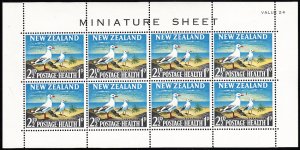 New Zealand 1964 MH Sc #B67a Minisheet of 8 health stamps - Red-billed gull
