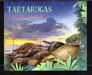 MOZAMBIQUE #2643 2012 EXTINCT & ENDANGERED TURTLES MINT VF NH O.G S/S