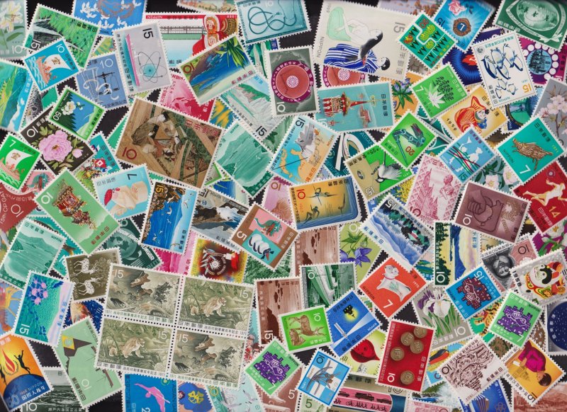 Japan - 125 Mint stamps