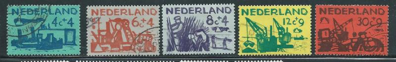 Netherlands B331-35 Cultural set Used