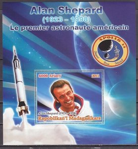 Malagasy Rep. 2011 issue. Astronaut A. Shepard s/sheet.