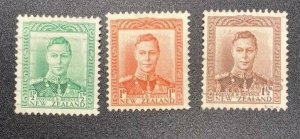 New Zealand Scott Number 226-228 MH/Used