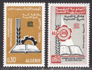 ALGERIA SCOTT 352-353