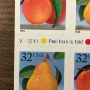   2494a.  Peach & Pear,  V12211.  Pane of 20.  MNH  32¢.  Issued in 1995.