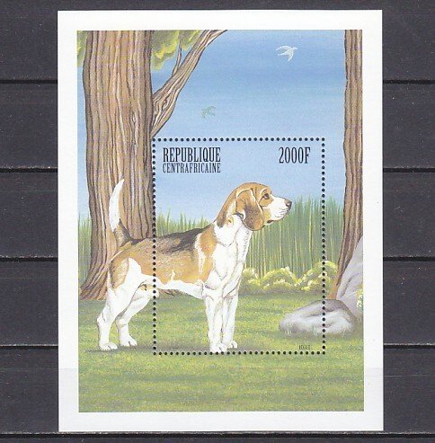 Central Africa, Scott cat. 1287. Beagle, Dog s/sheet. ^