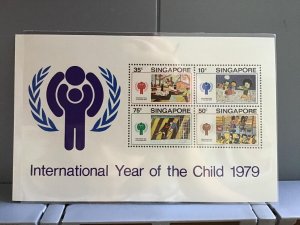 Singapore International Year of the Child1979  MNH   stamps sheet  R27140